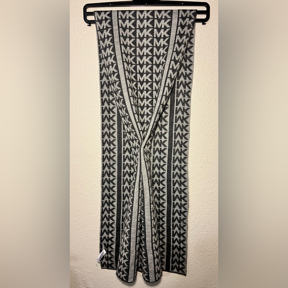 Michael Kors heather gray scarf